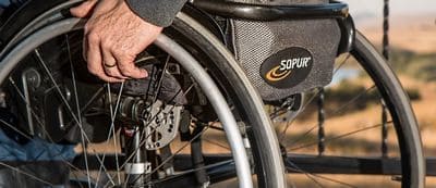 handicap blessure invalidité infirmité fauteuil accident